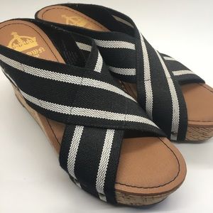 Stripe wedge sandals